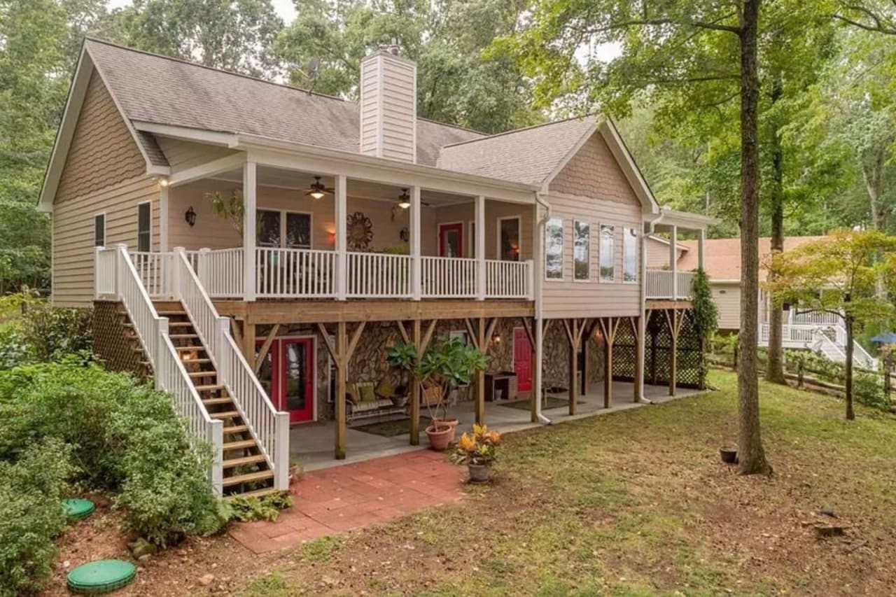 Top 4 Reasons People Love Living on Lake Gaston Pamela Hale