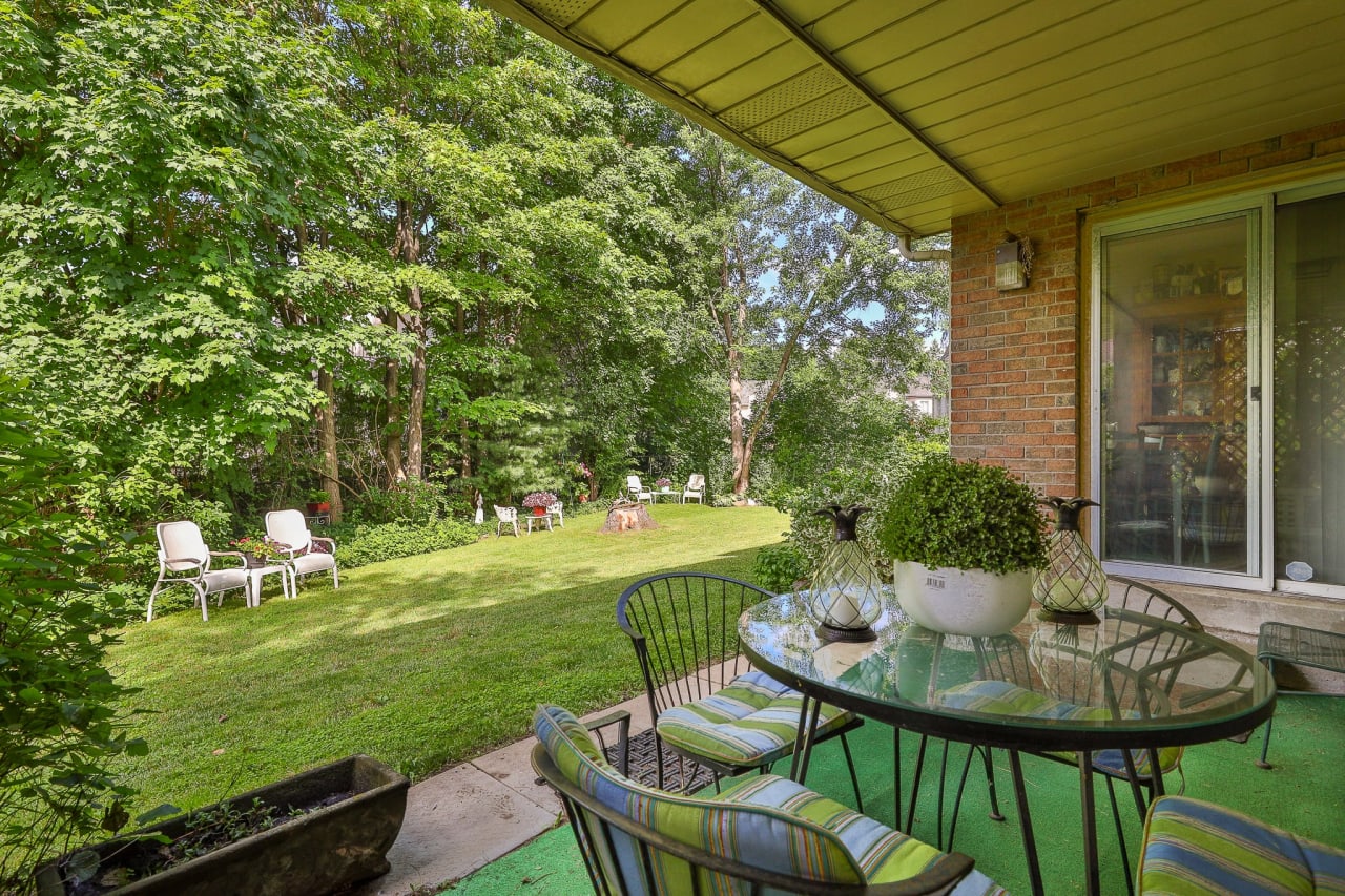 208 Lord Seaton Road Toronto, ON 3 Beds 1.5 Baths Barry Cohen Homes