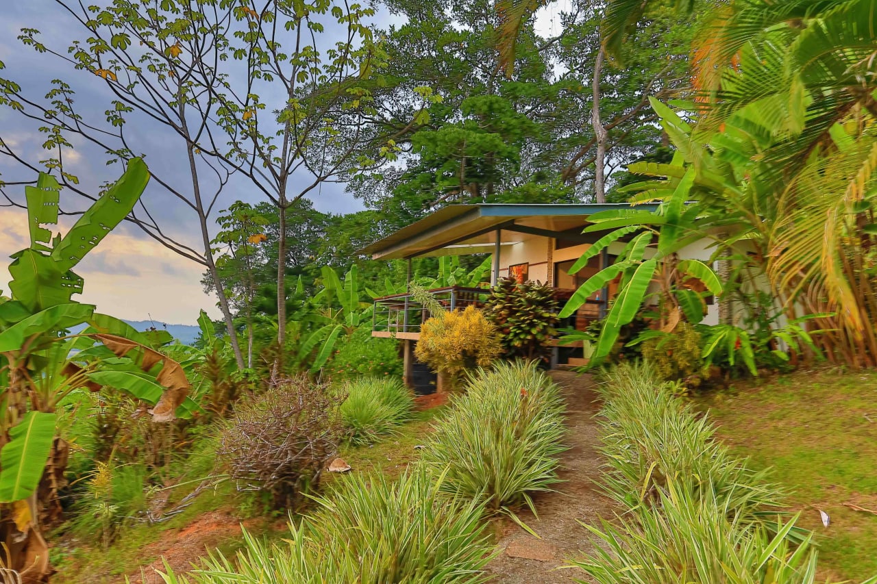 Ocean and Sunset View Home and Guest House near Dominical – 6.3 Acres