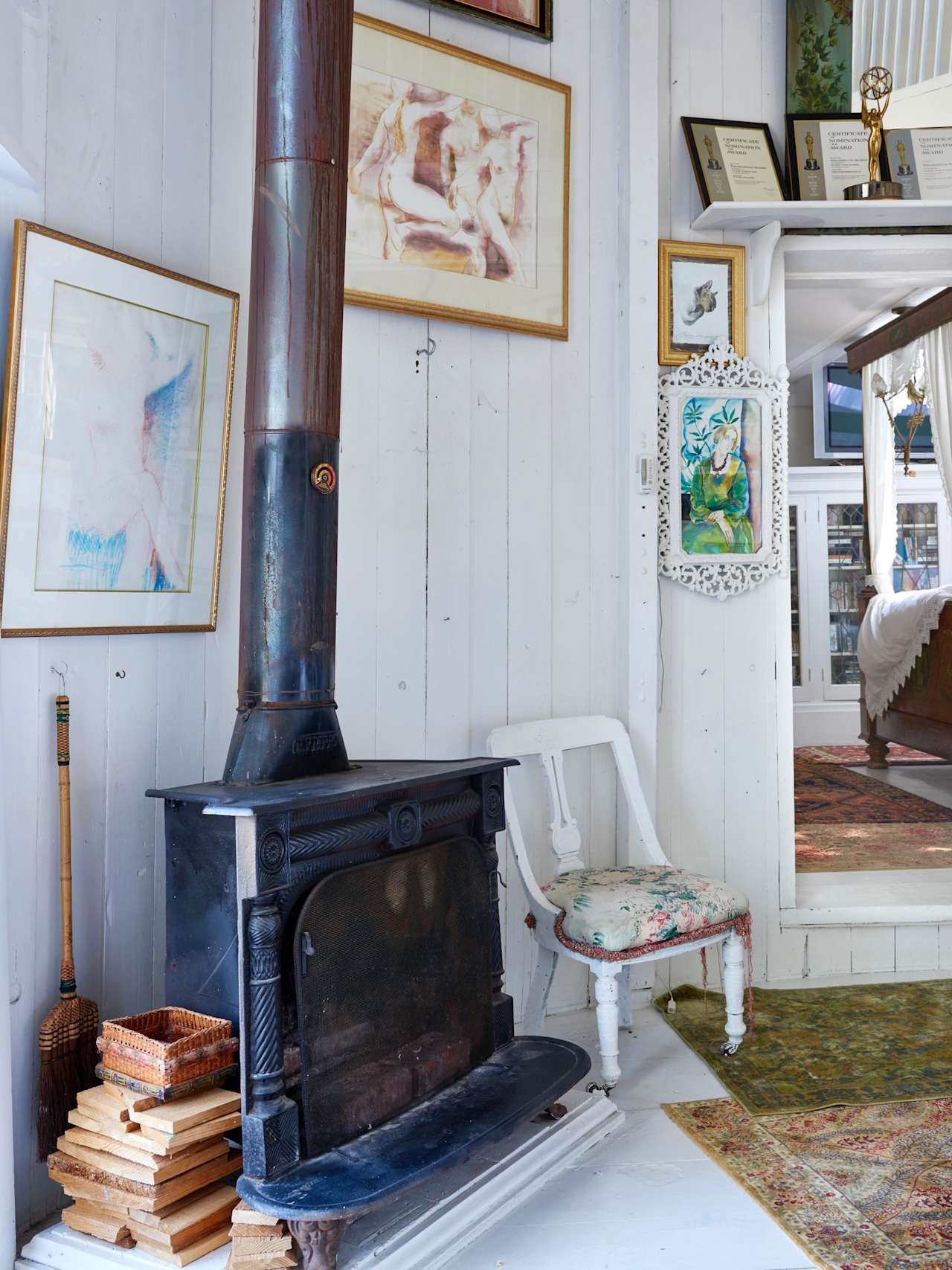 8805 LOOKOUT MOUNTAIN Avenue