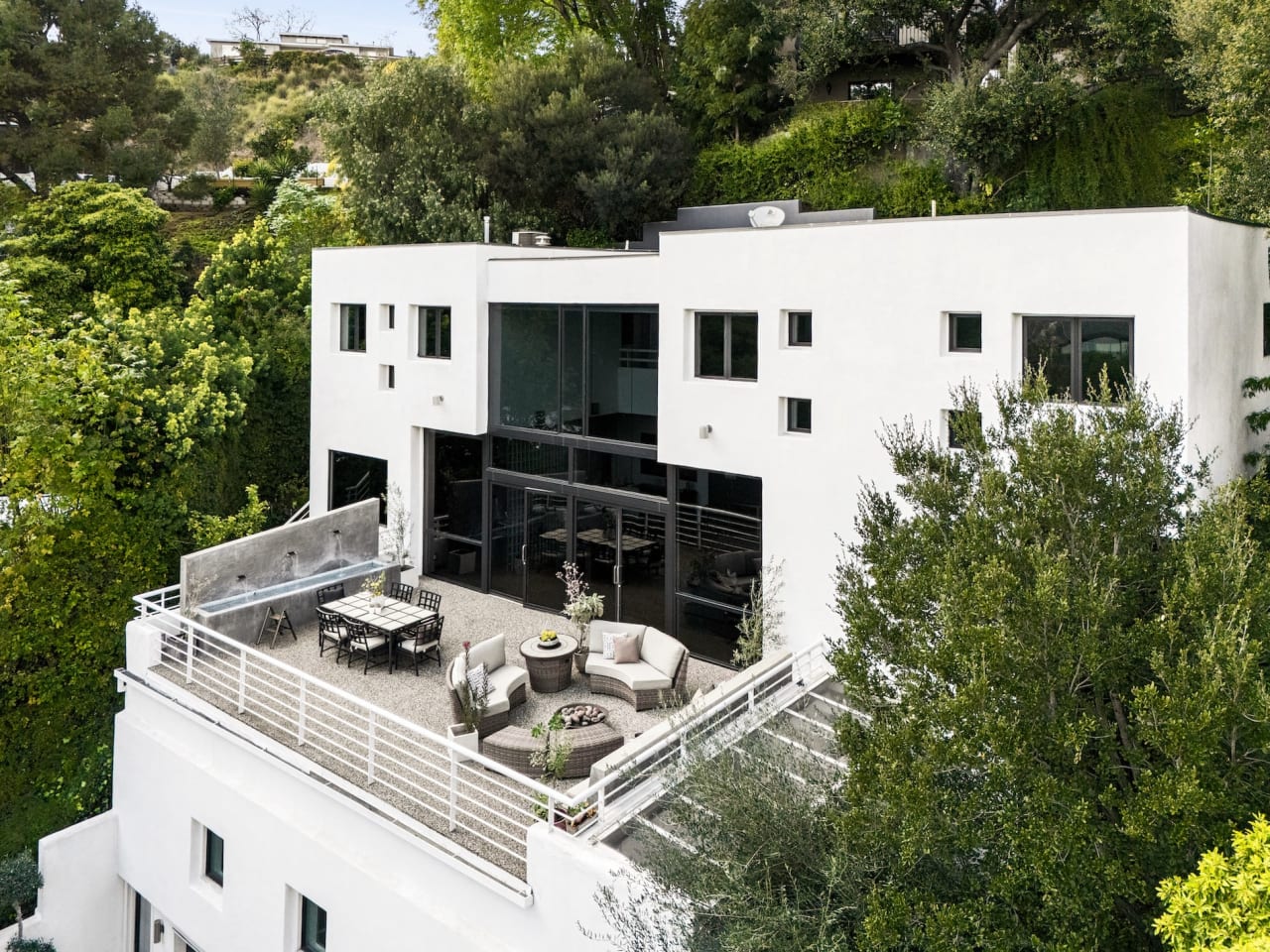 Commanding Architectural Upper Beachwood Canyon