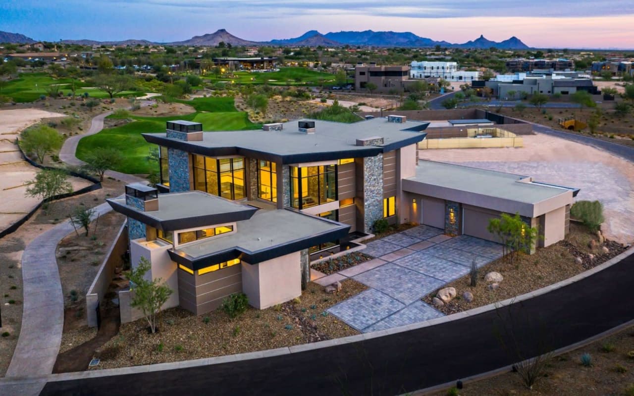 Should You Live in a Scottsdale  Golf Course Residence?