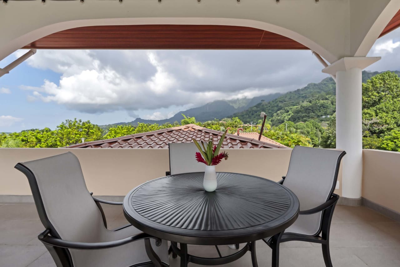 Luxurious 4-Bedroom Home With Family-Friendly Layout, Incredible Pacific Ocean Views & Lush Tropical Grounds In Ojochal Costa Rica