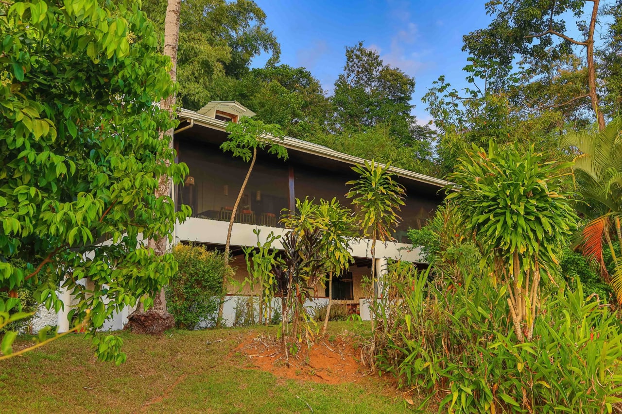 Ocean and Sunset View Home and Guest House near Dominical – 6.3 Acres