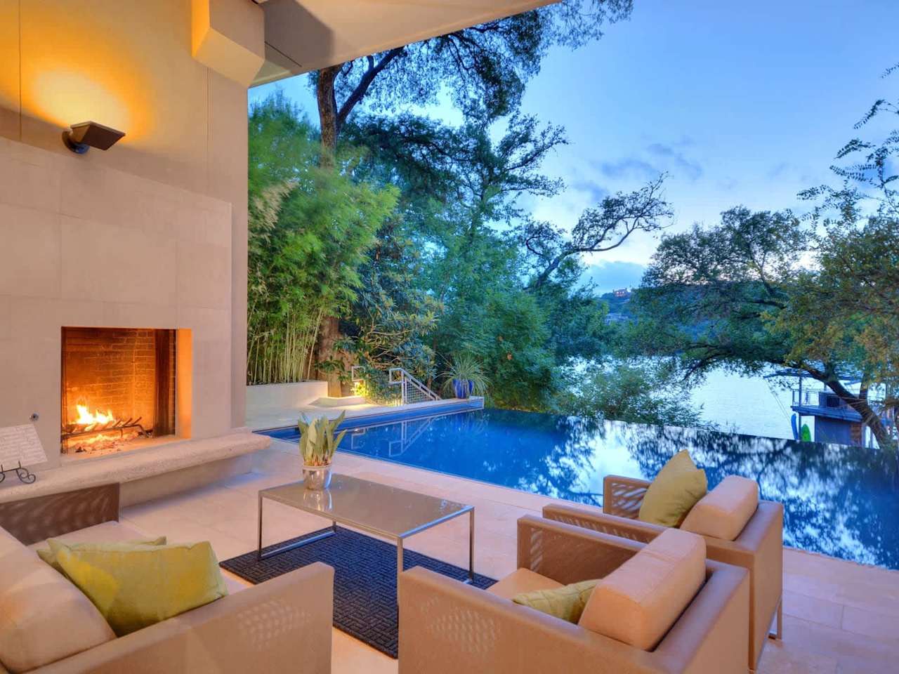 1906 Scenic Dr
