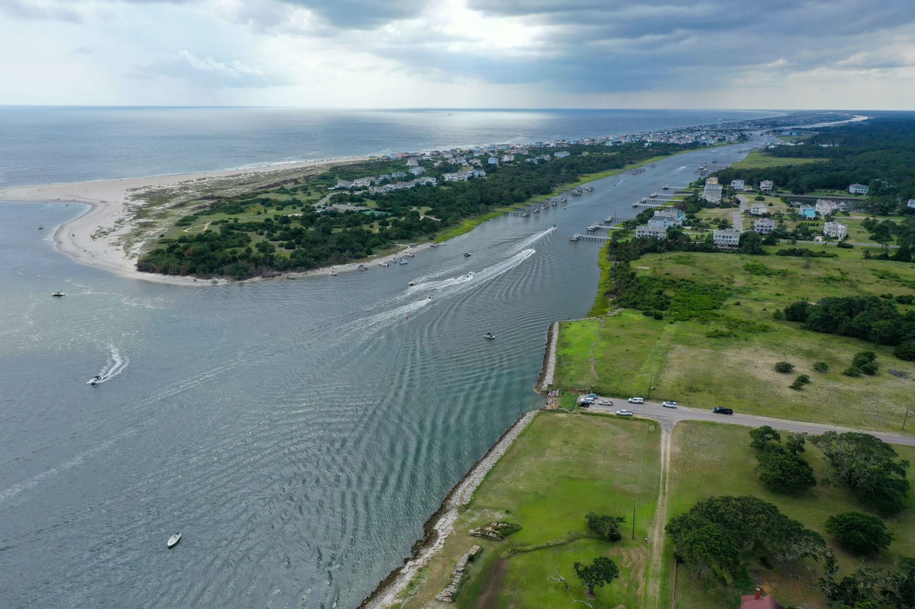 HOLDEN BEACH