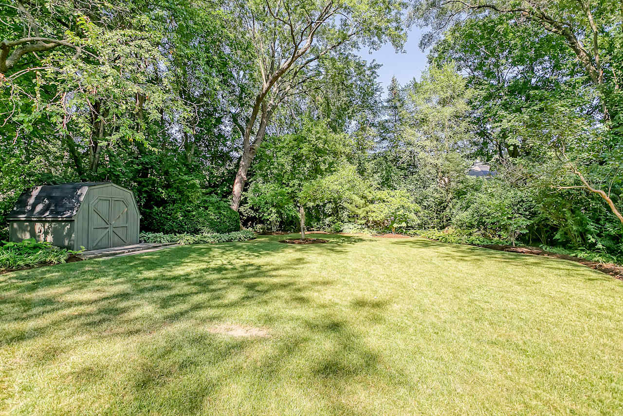 317 Chartwell Road Oakville, ON L6J 4A1 Goodale Miller Team