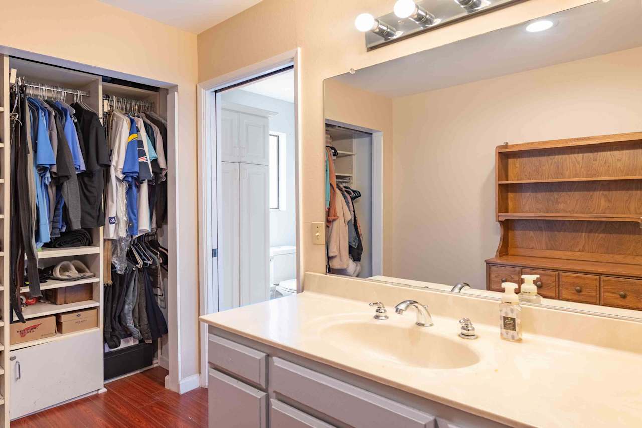 6700 Aqueduct Ave Midvale Estates l Van Nuys