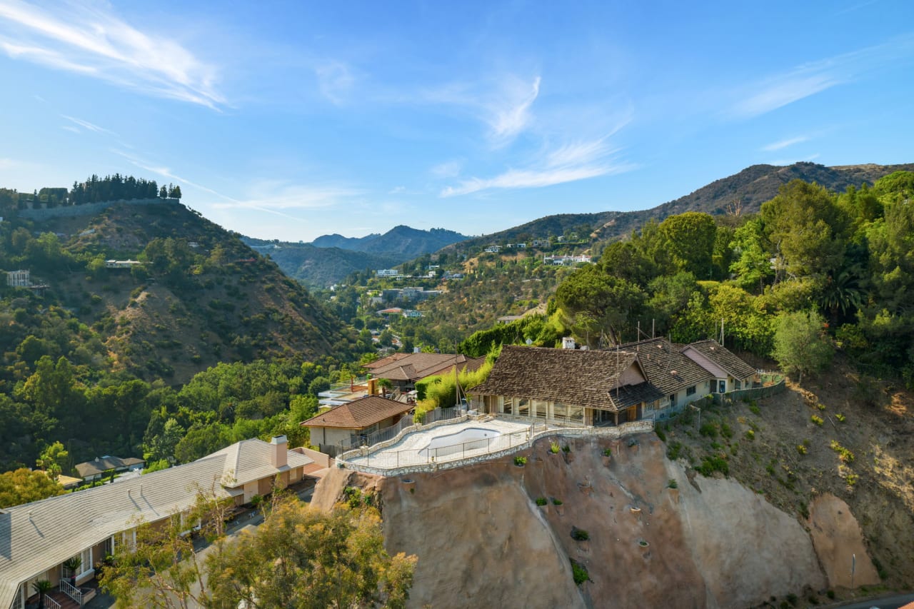 1326 Beverly Estates Drive, Beverly Hills, California 90210 Tomer