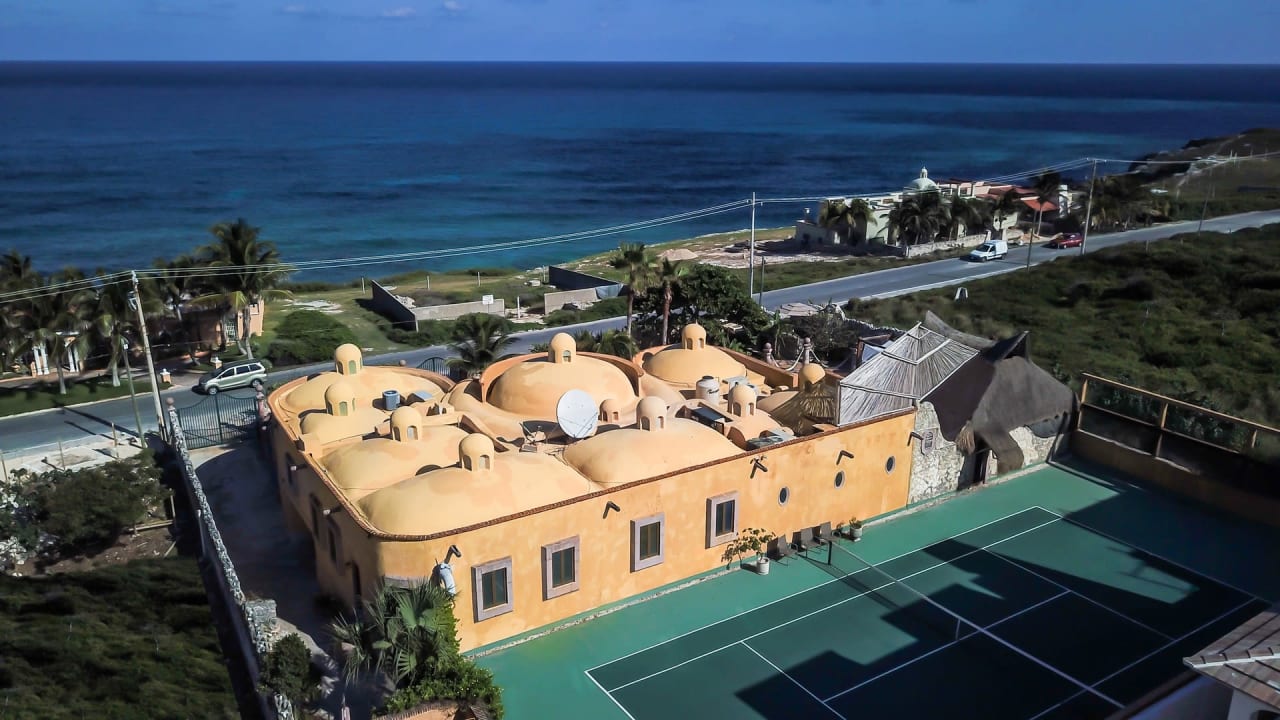 Casa de las Cupulas Isla Mujeres