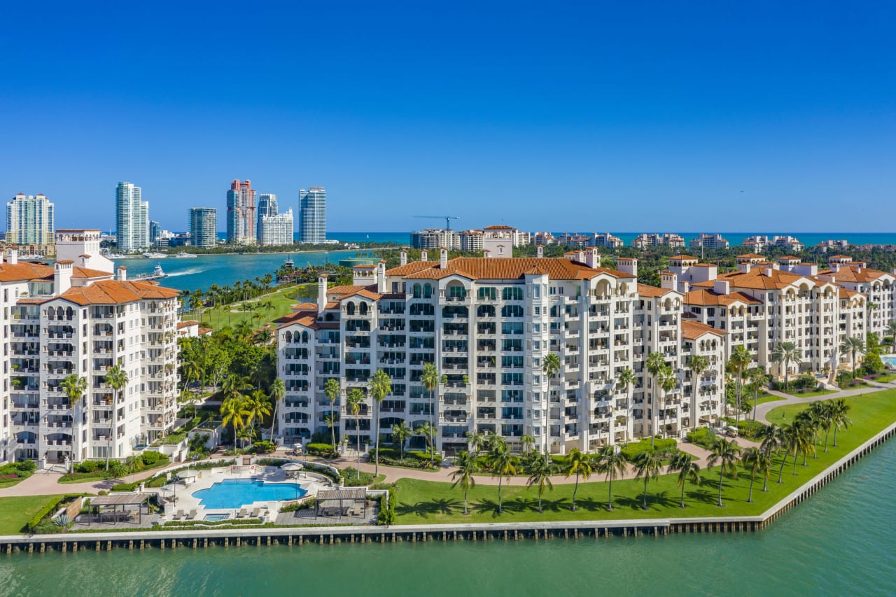 5203 Fisher Island Dr