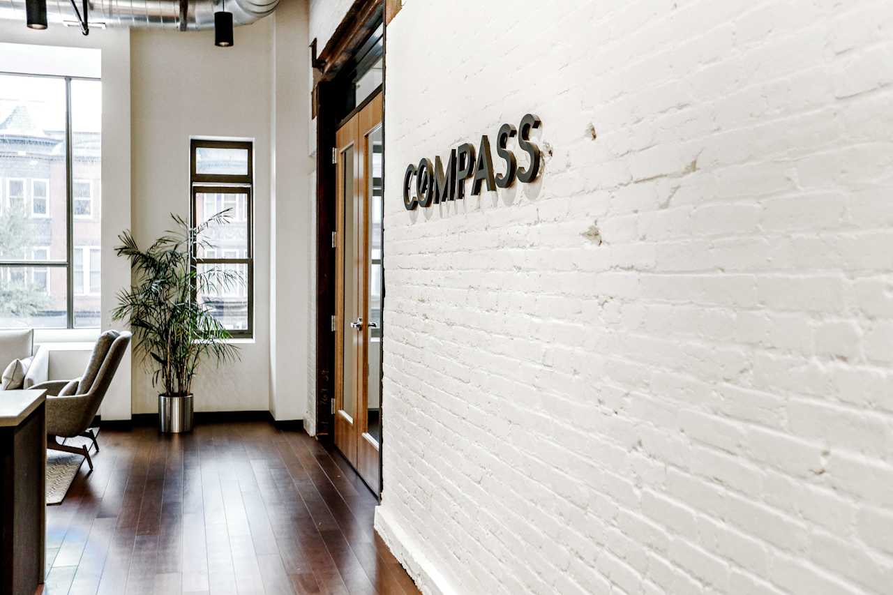 Compass Advantage Welu Group Wayzata Real Estate Expert