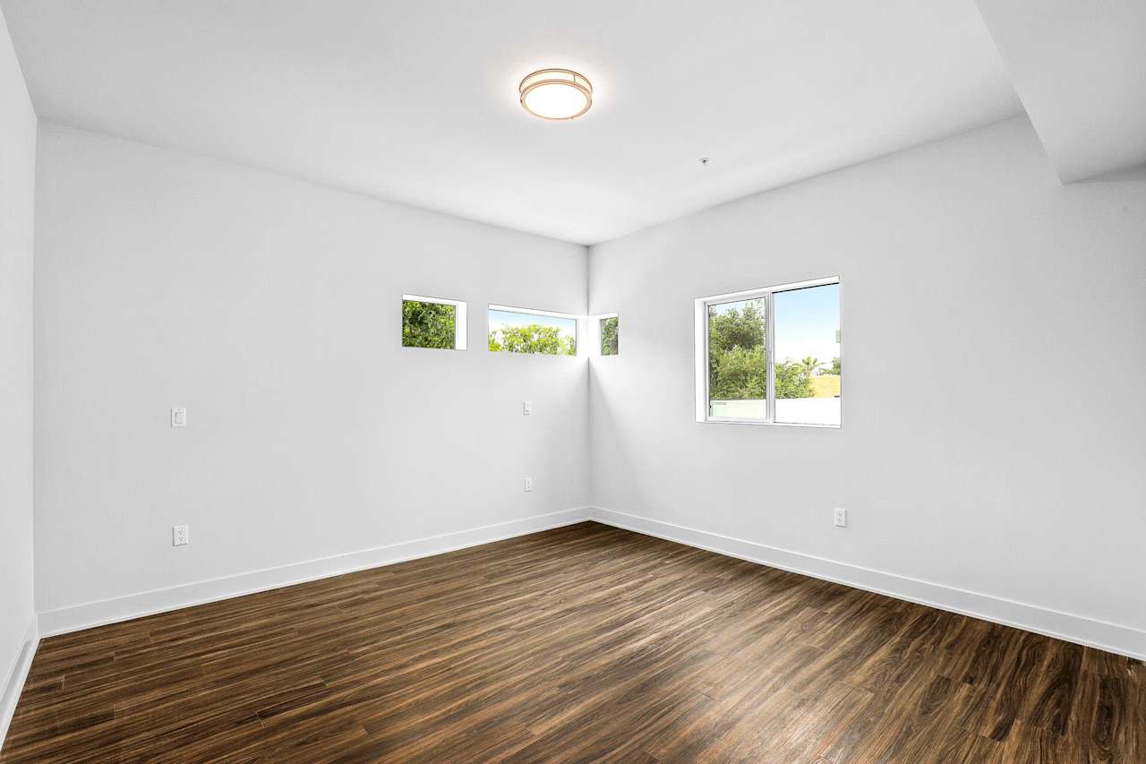 Millard Creek :: A New Collection of Contemporary Townhomes