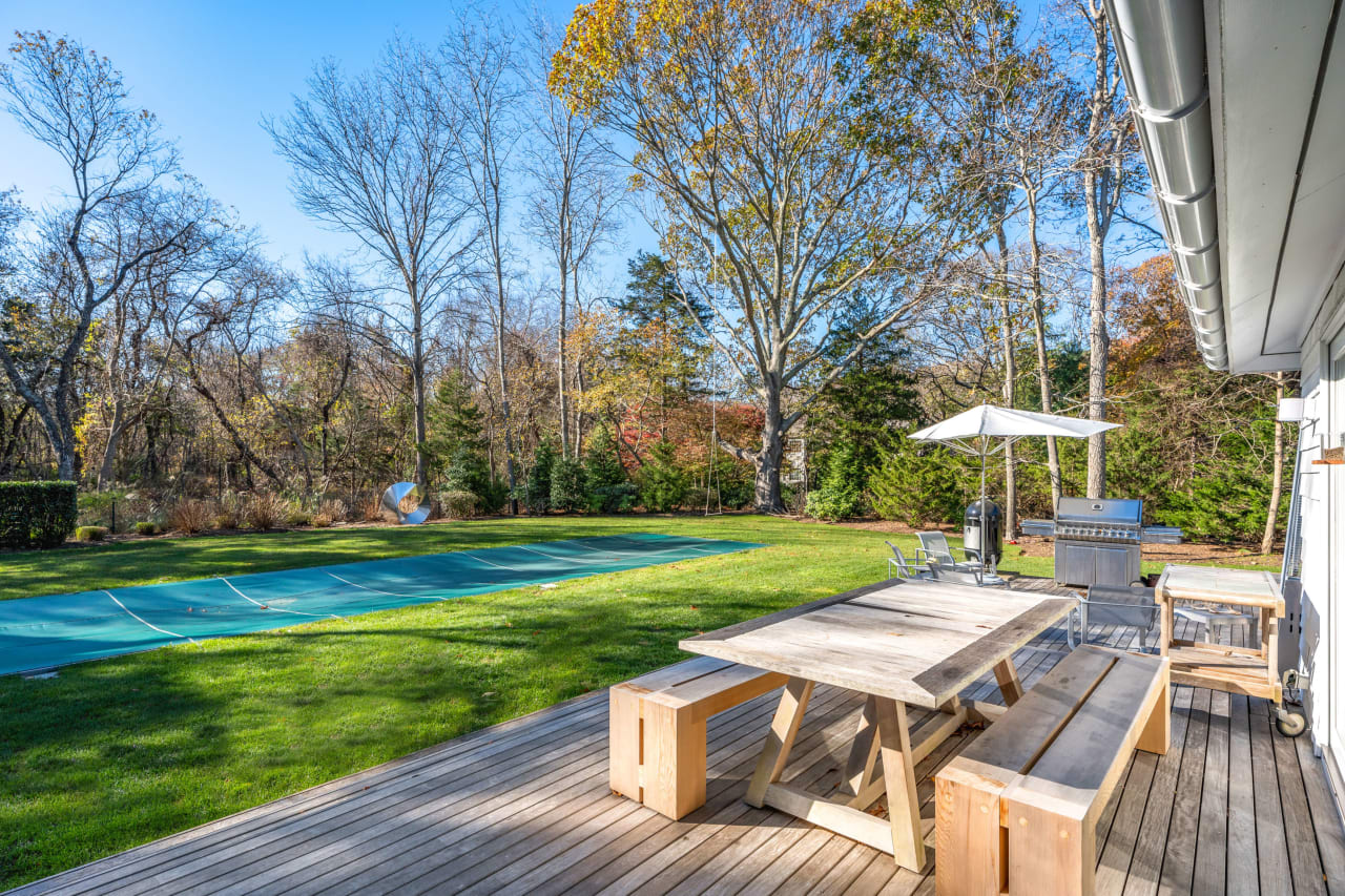 Recently Renovated Sag Harbor Beach House Mala Sander + Team