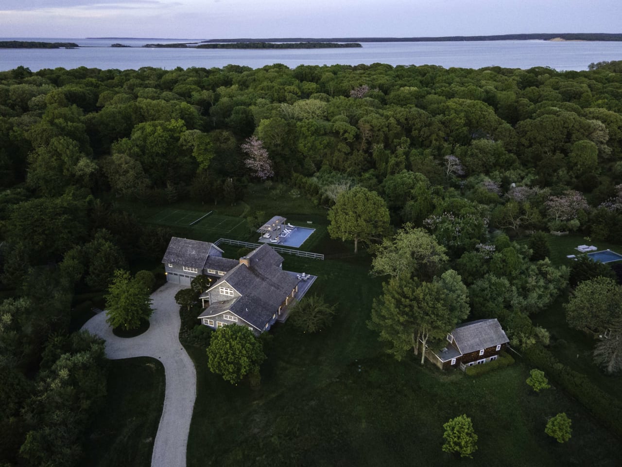 274 S. Ferry Road Sag Harbor, NY 11963 6 Beds, 6.5 Baths