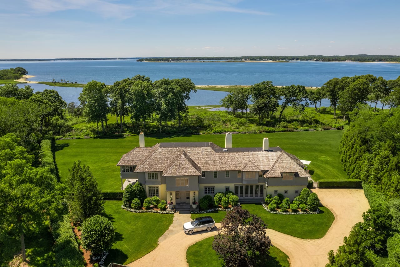 6 North Haven Rentals for a Super Luxurious Summer cover