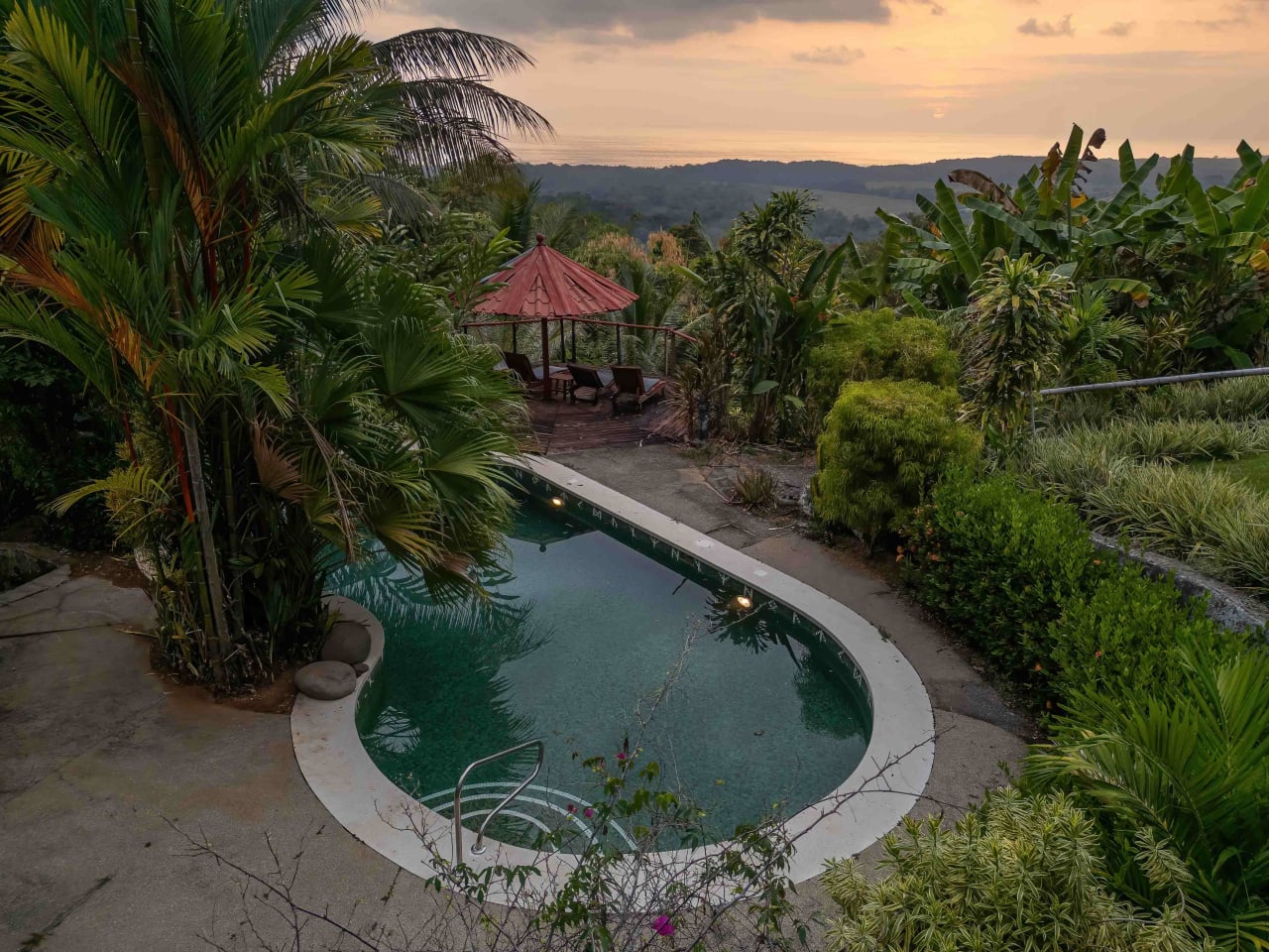 Ocean and Sunset View Home and Guest House near Dominical – 6.3 Acres