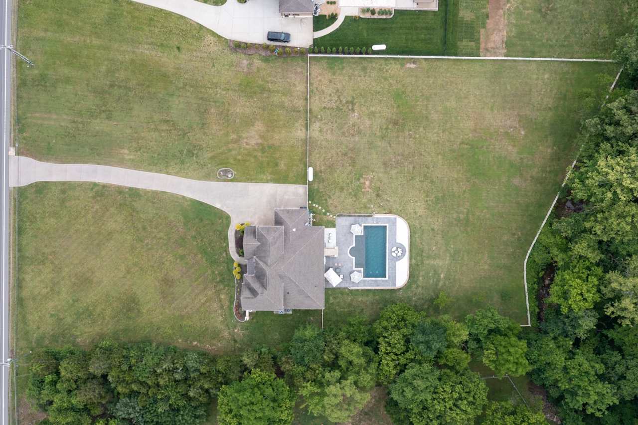 8145 Charlotte Pike The City Living Group