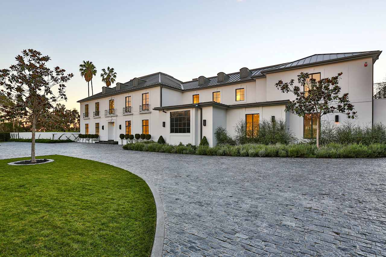 Drew Fenton Luxury Real Estate Agent in Beverly Hills