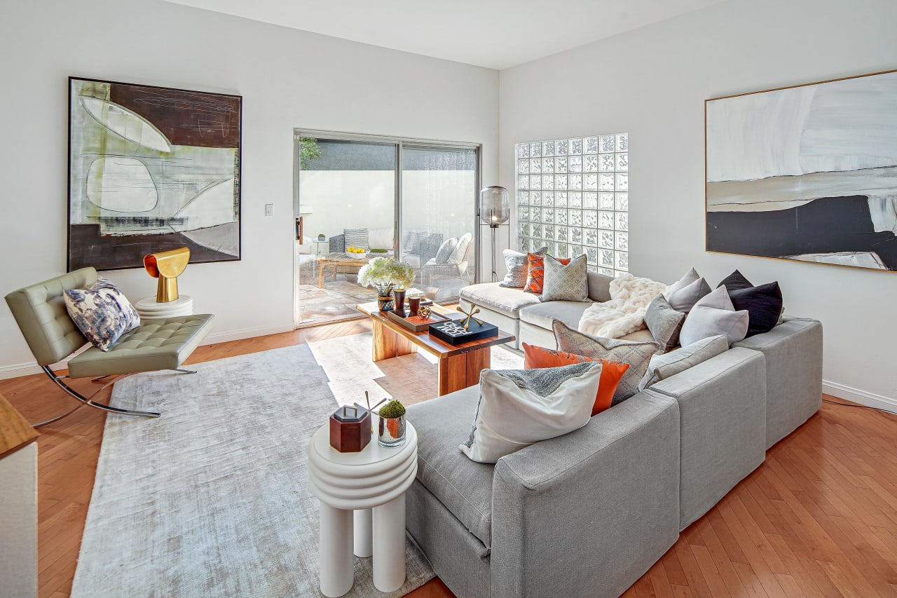 Santa Monica Townhouse Rochelle Maize Beverly Hills Real Estate Agent