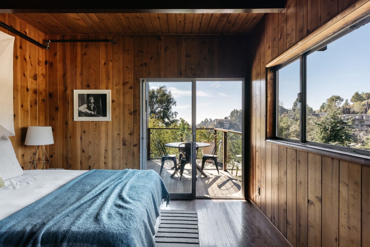 A Mid-Century Treehouse in Beachwood Canyon