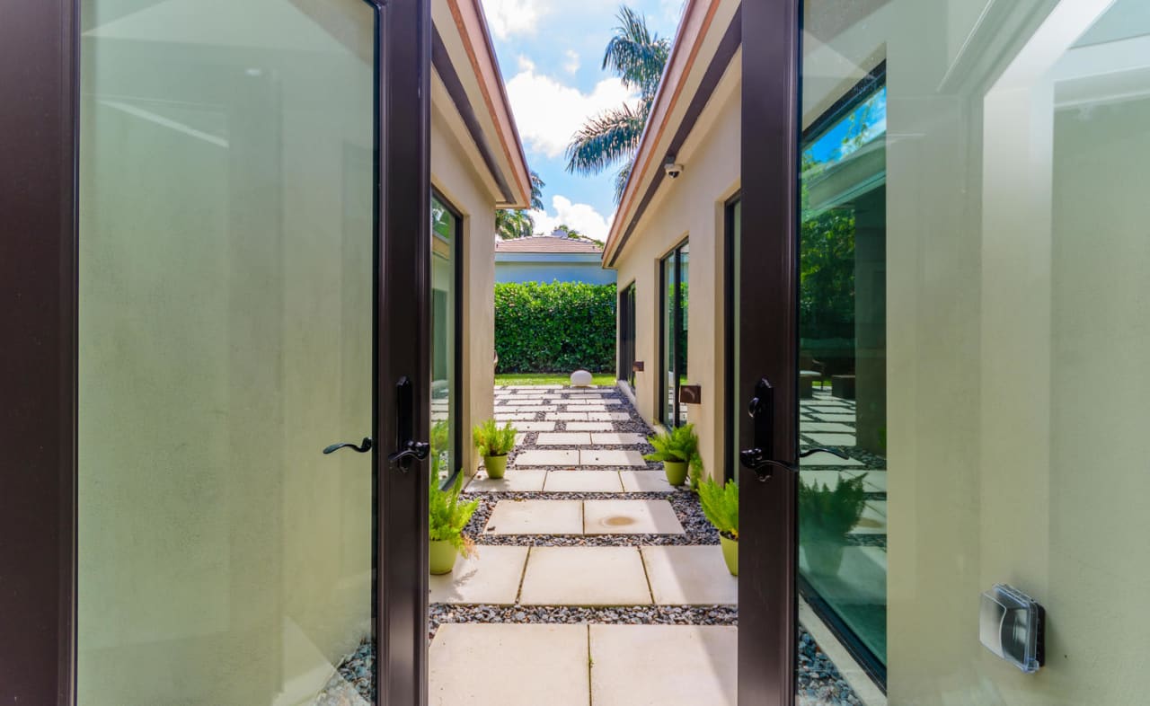 110 Venetian Way, San Marino Island