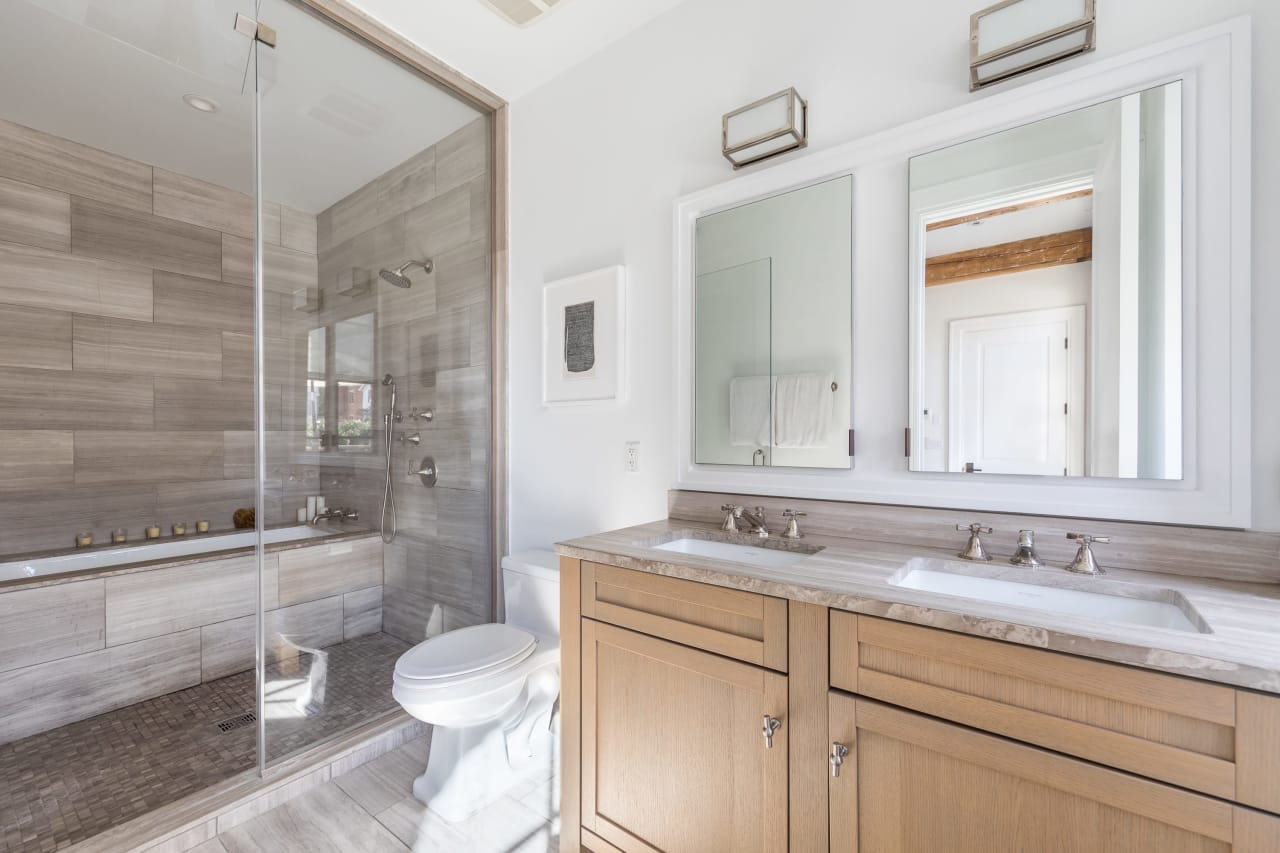 Elegant 3Bed Factory Loft at Watchcase CeeJackTeam Sag Harbor Real