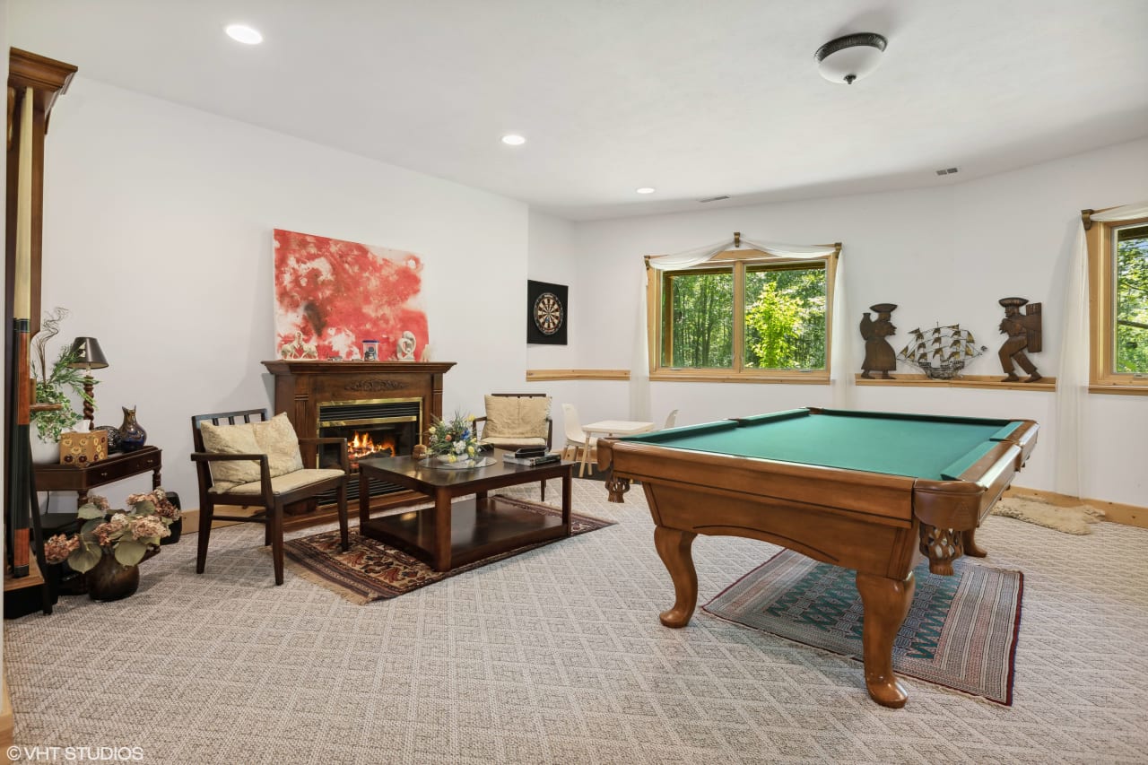 game room, Ultra Luxury Living International Real Estate Miami Chicago