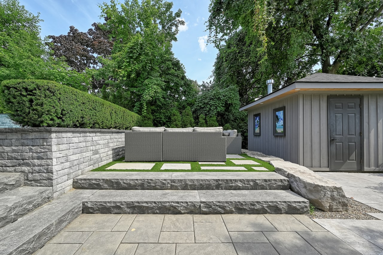 1182 Morrison Heights Drive Oakville, ON L6J 4J1 Goodale Miller Team