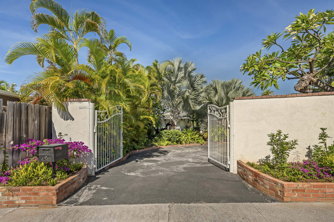 4345 Papu Circle, Honolulu HI 96816