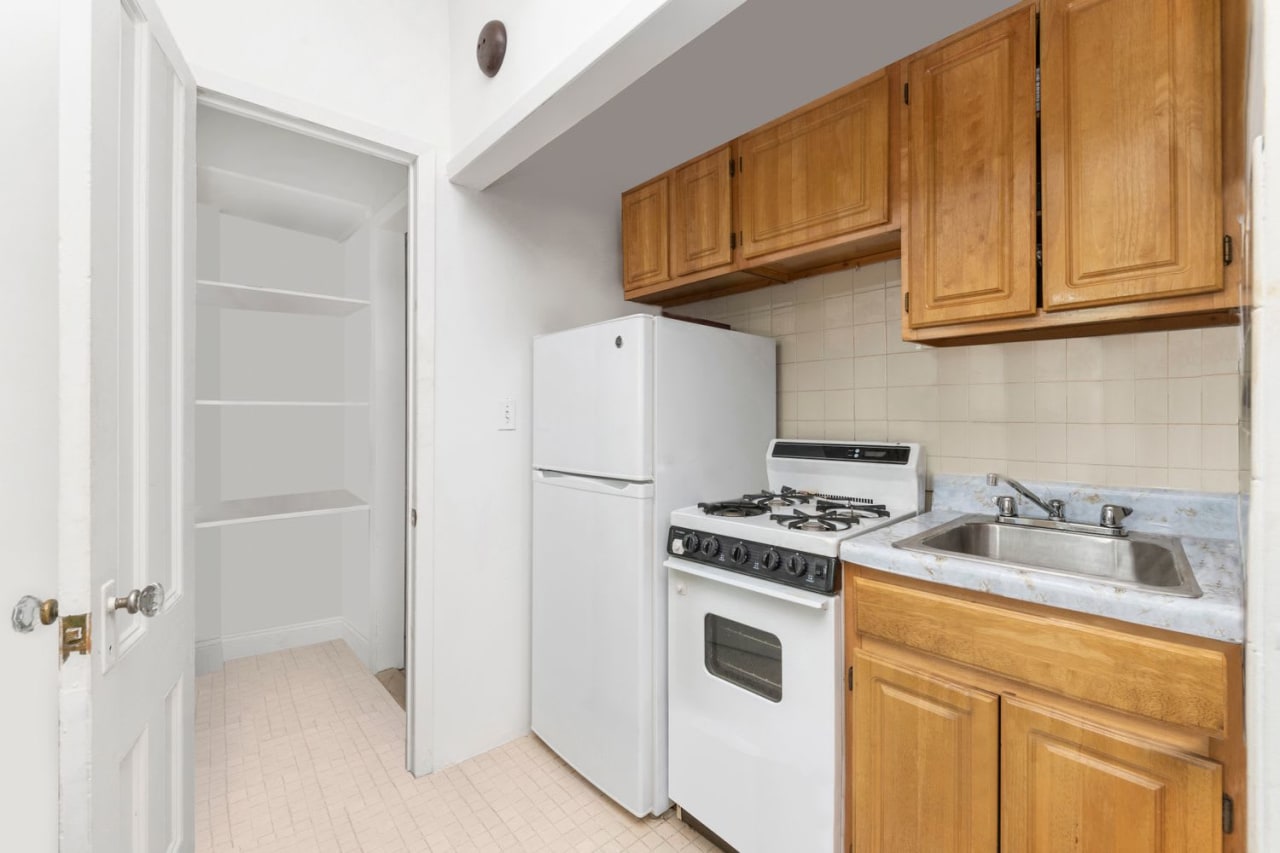 124 East 61st Street, Townhouse