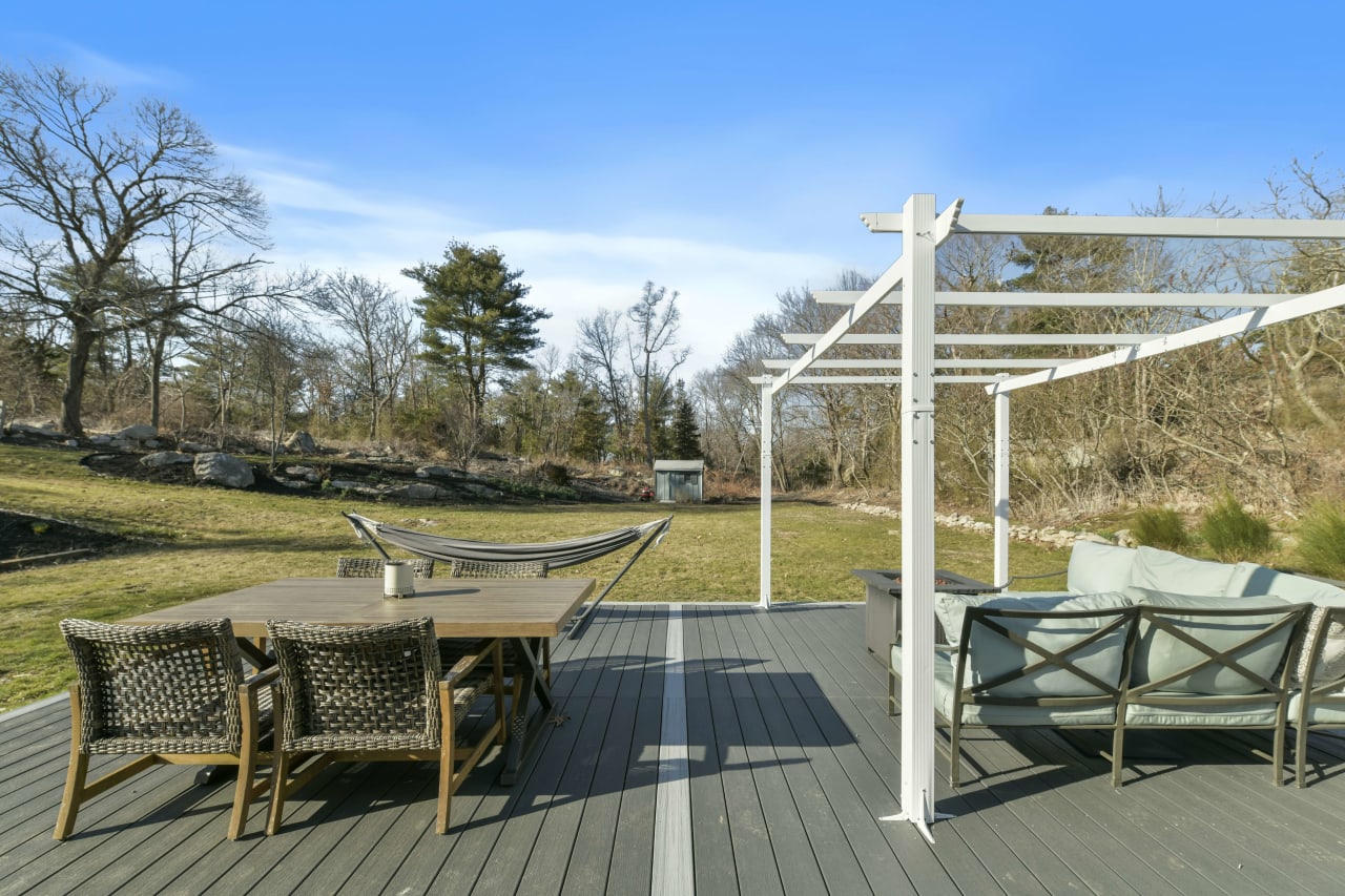 Quintessential Hingham Residence 