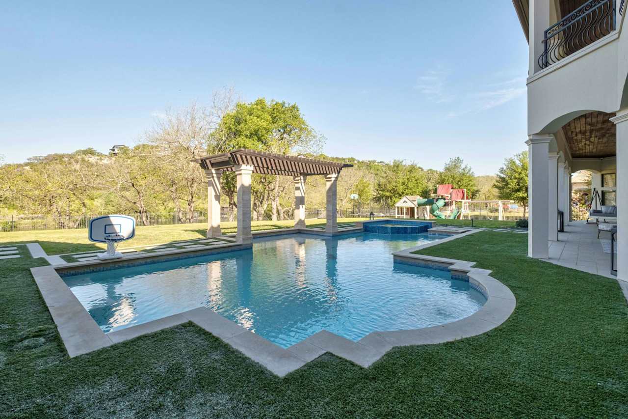 14132 Flat Top Ranch Road Magnificent Lake Austin Estate