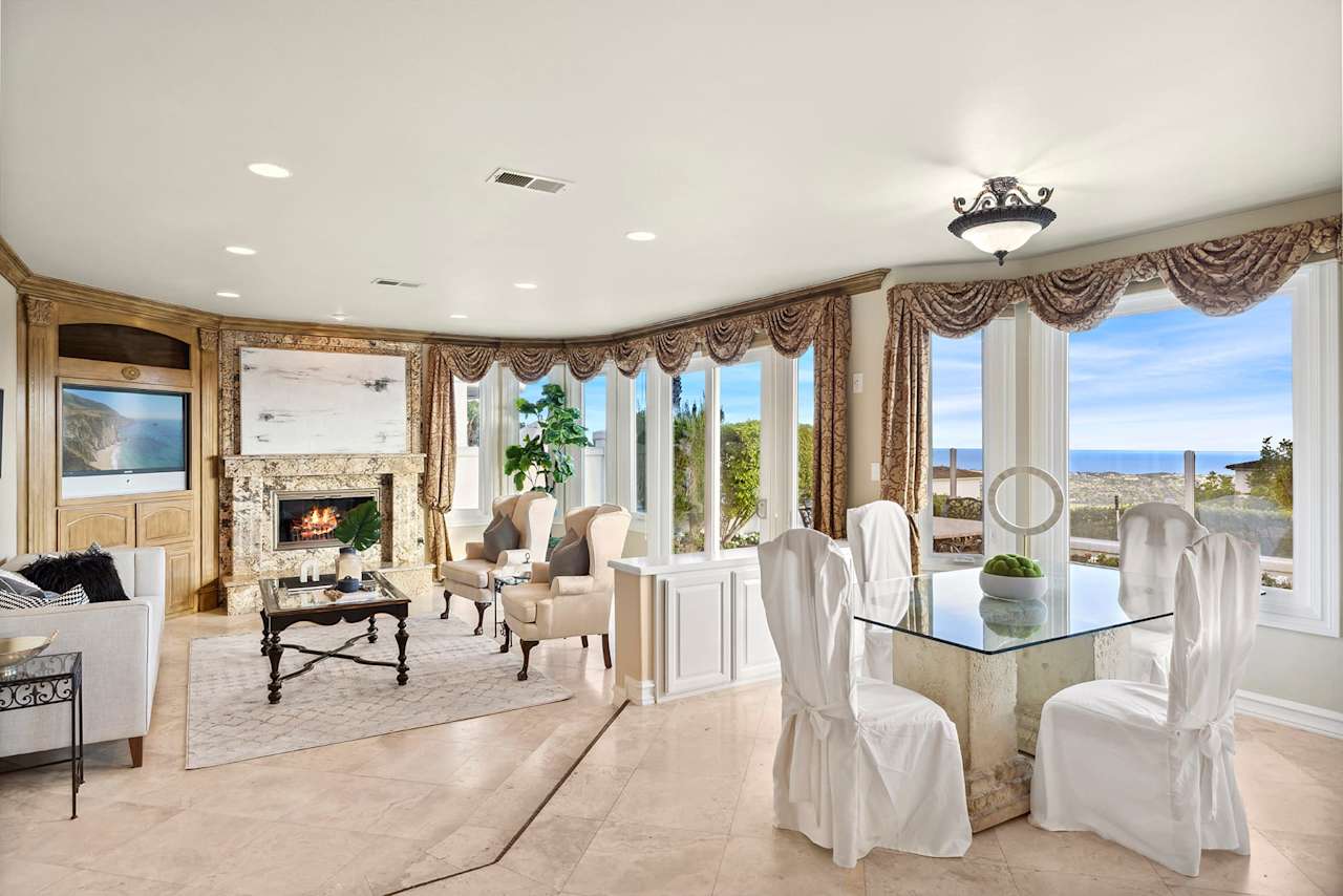 Snapshot of Luxury High-Rise Rentals With Panoramic Ocean Views