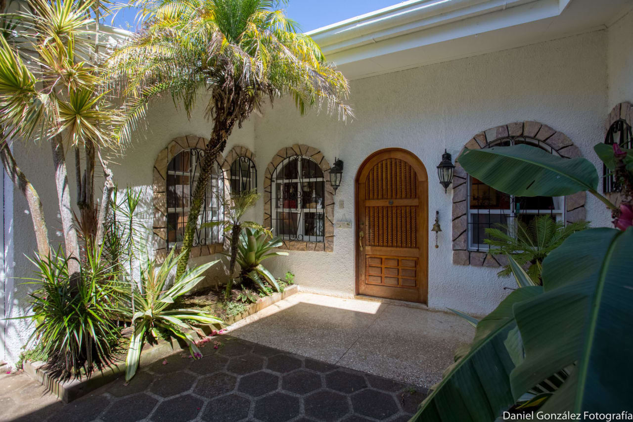 Spectacular Mountain View Home in San Antonio, Escazú