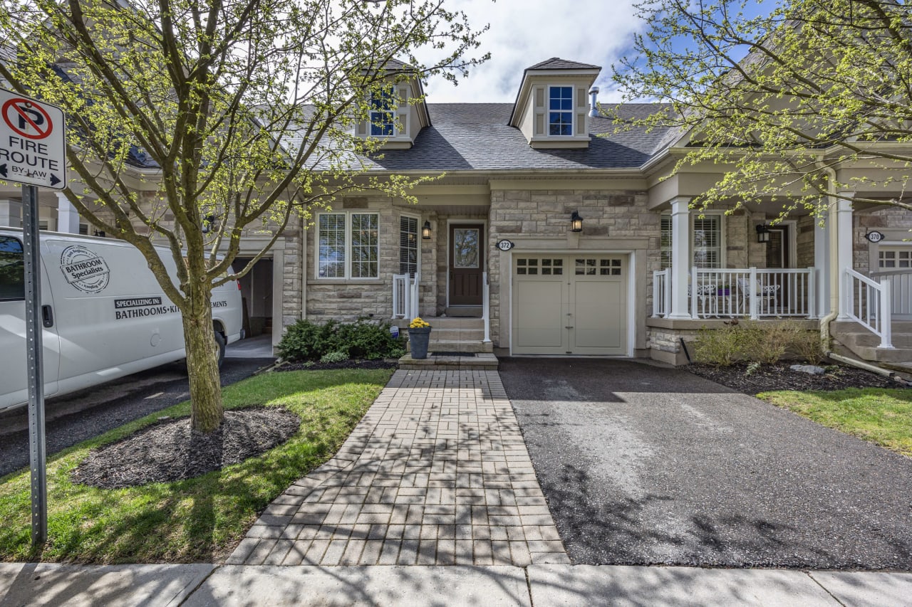 372 Terry Carter Cres Newmarket