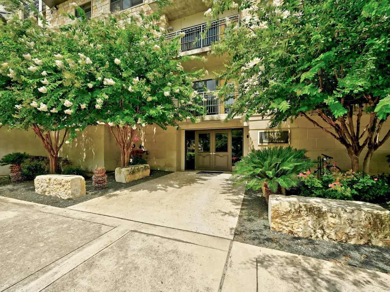 1812 West Ave #208