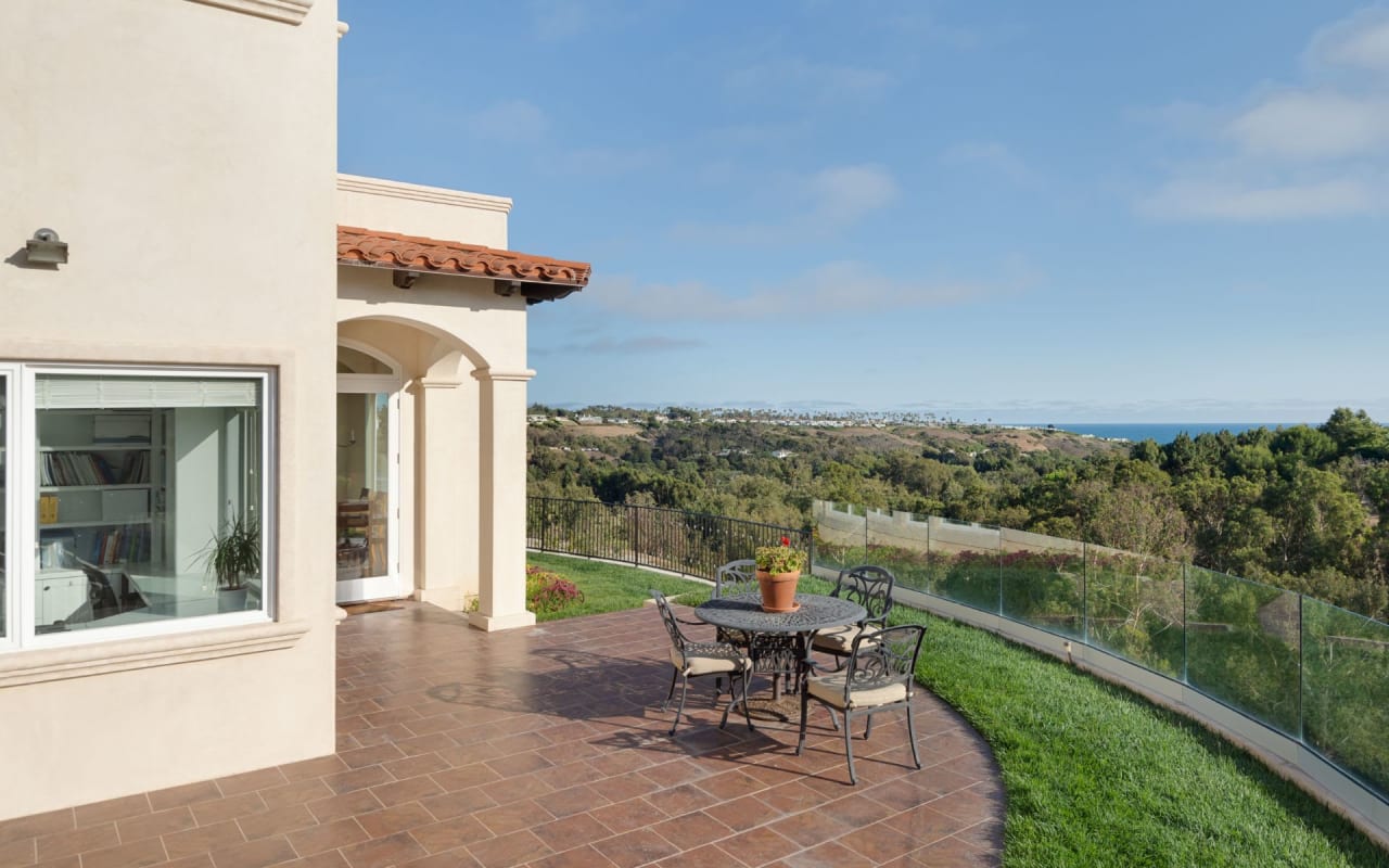 5795 CALPINE DR Real Estate Listing Bill & Daniel Moss