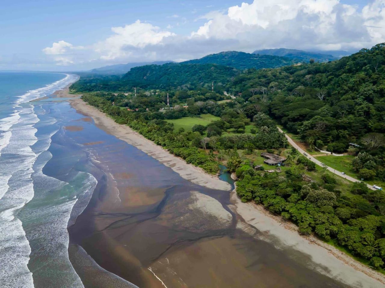 Dominical Beachfront Dream