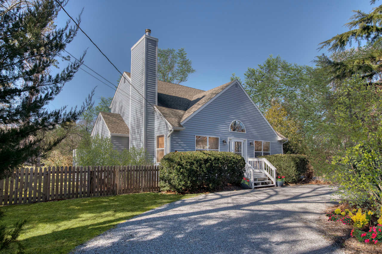 Updated Gabled Bungalow in a Coveted Spot CeeJackTeam Sag Harbor