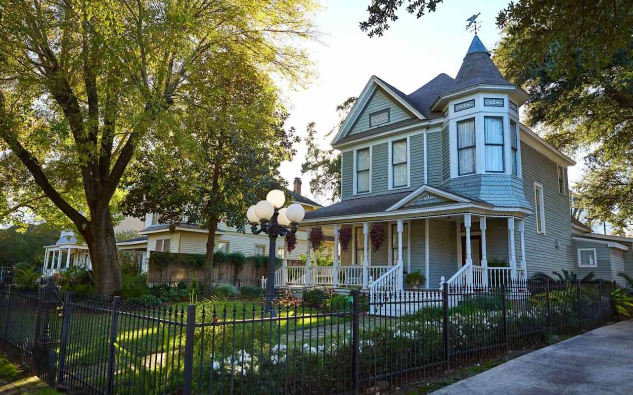 Houston Heights Real Estate and Neighborhood Facts