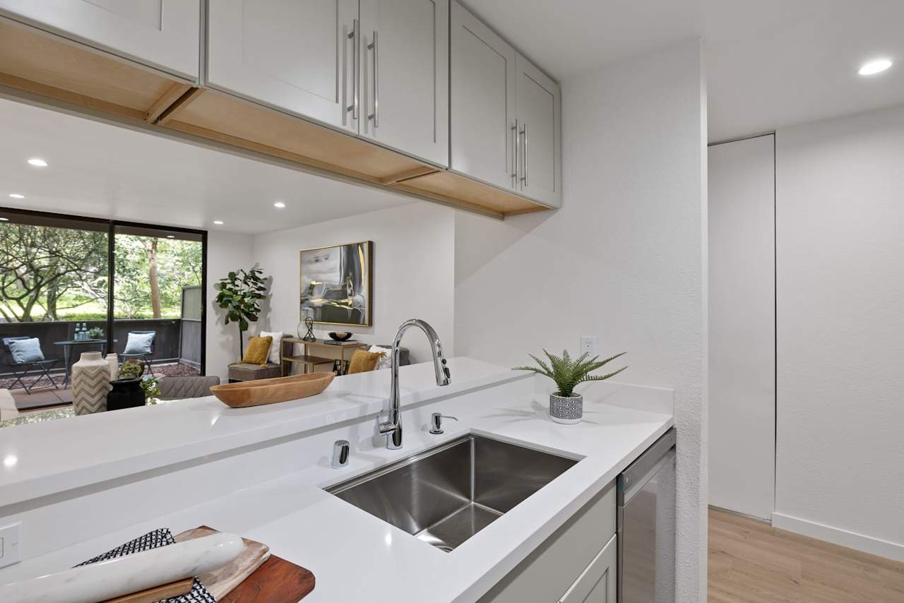 Shelter Creek Derrick Mar