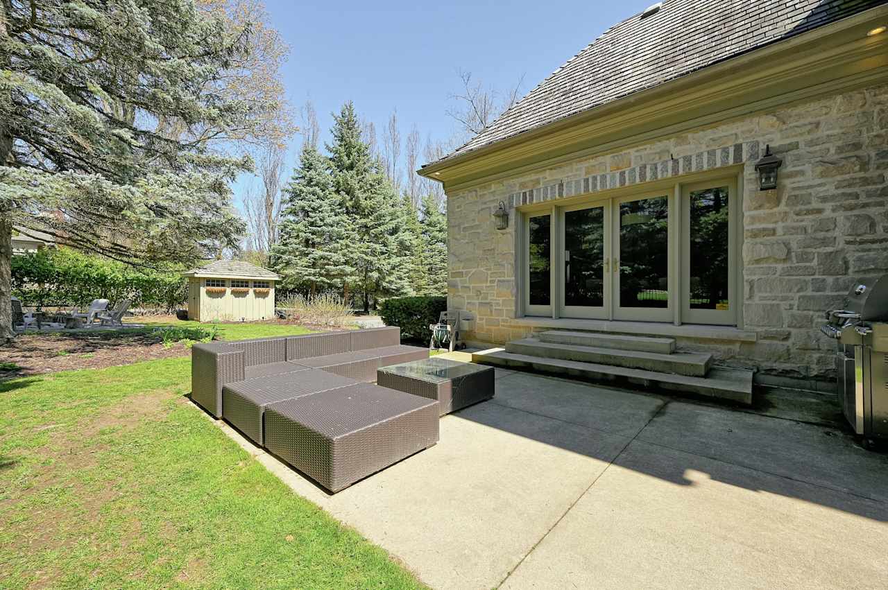 1009 Lakeshore Road East | Oakville, ON | 5 Beds, 5.5 Baths