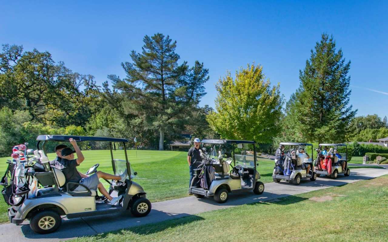 What to Know About Living on a Golf Course Blog Evelyn Bogema