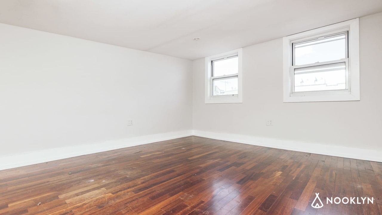 No fee Apartment (Bushwick)