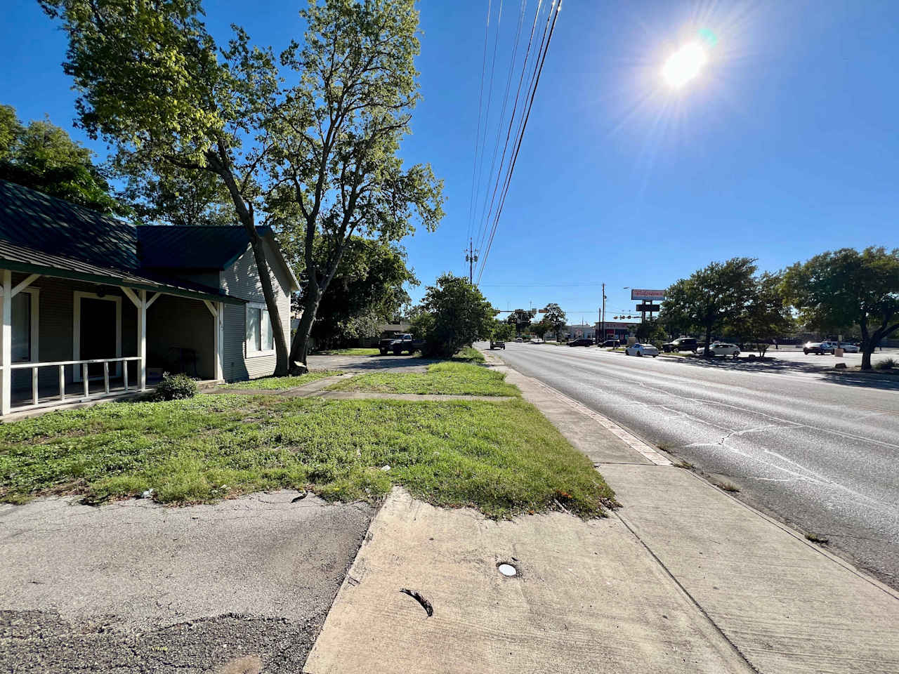 Sidney Baker & Jefferson- PRIME CORNER LOT in Kerrville 