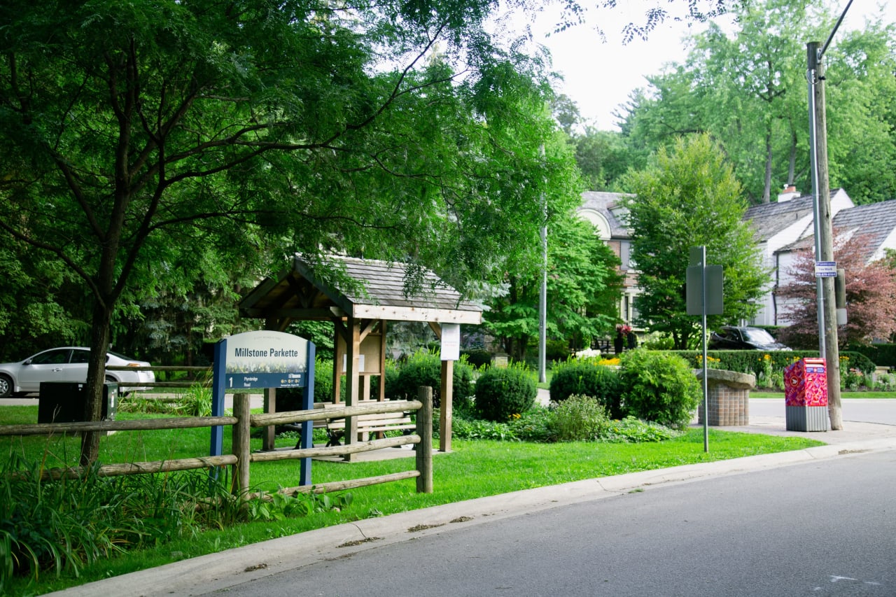 BRIDLE PATH - SUNNYBROOK - YORK MILLS 