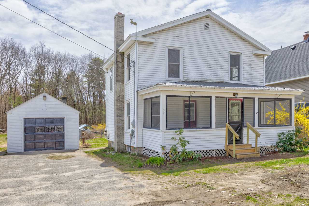 Home For Sale in Standish, Maine 57 Chadbourne Road Tomazin Goff
