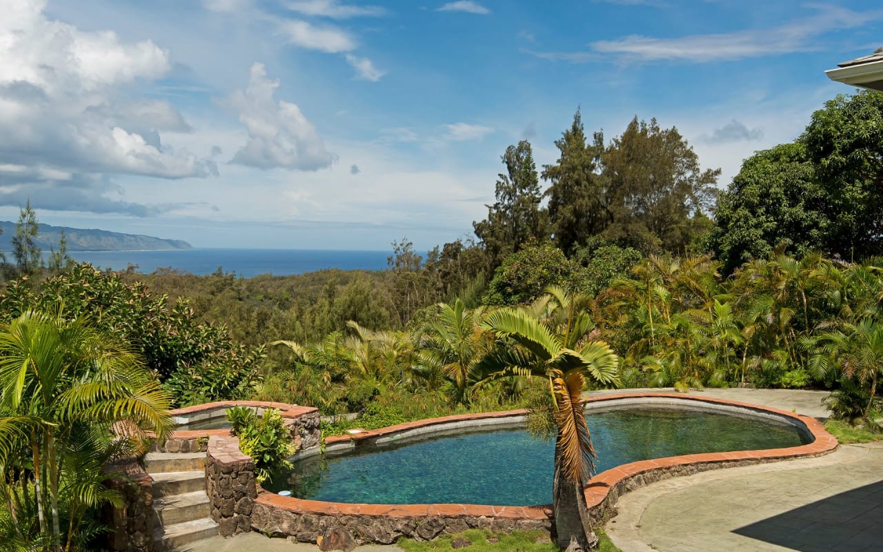 Juliana Simone Honolulu Real Estate Agent