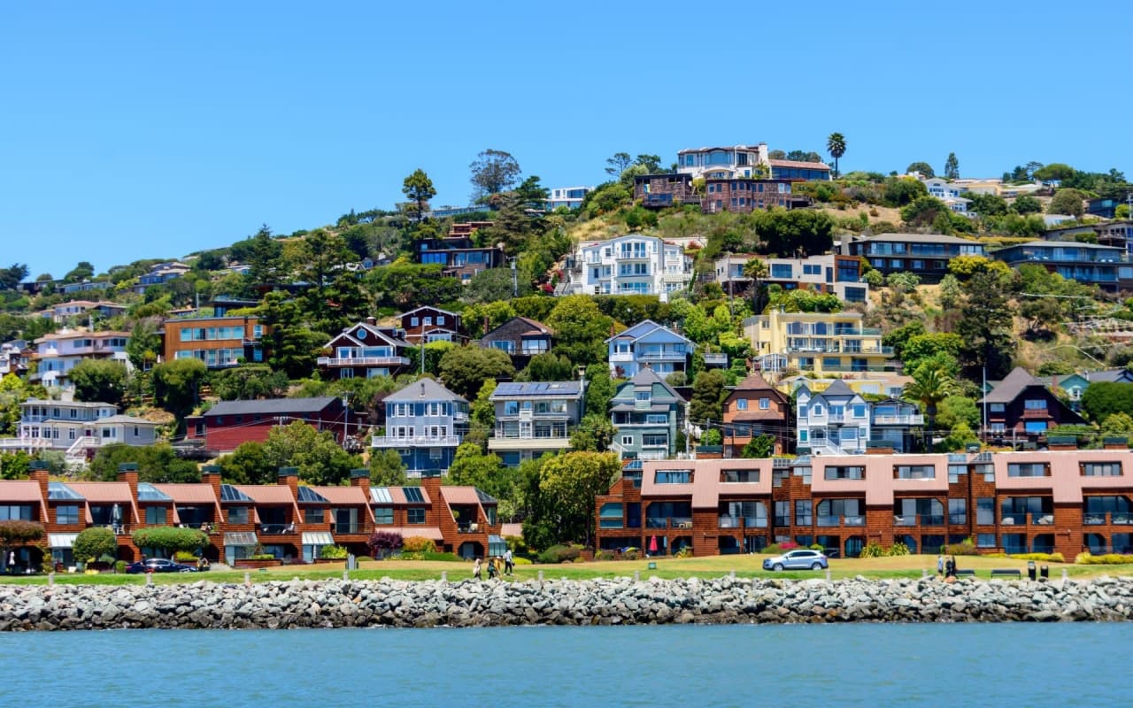 Honest Pros and Cons of Living in Tiburon